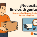 Ilustración plana que muestra a un joven con camiseta naranja sosteniendo una caja, junto a un icono de camión rápido y un reloj, con el texto “¿Necesitas Envíos Urgentes? Descubre las Mejores Opciones Baratas y Rápidas” y logo NXTP.es.